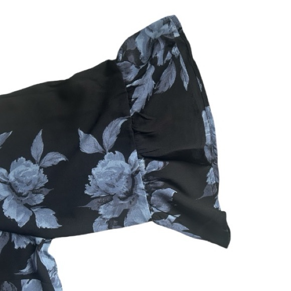 Torrid Elegant Georgette Ruffle Blouse Blue Rose Floral on Black New with tag 1X - Picture 8 of 15